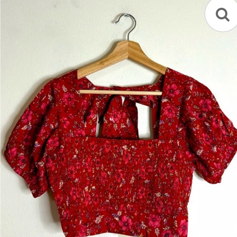 Band of the Free JOELLE CRIMSON FLORAL SMOCKED TOP